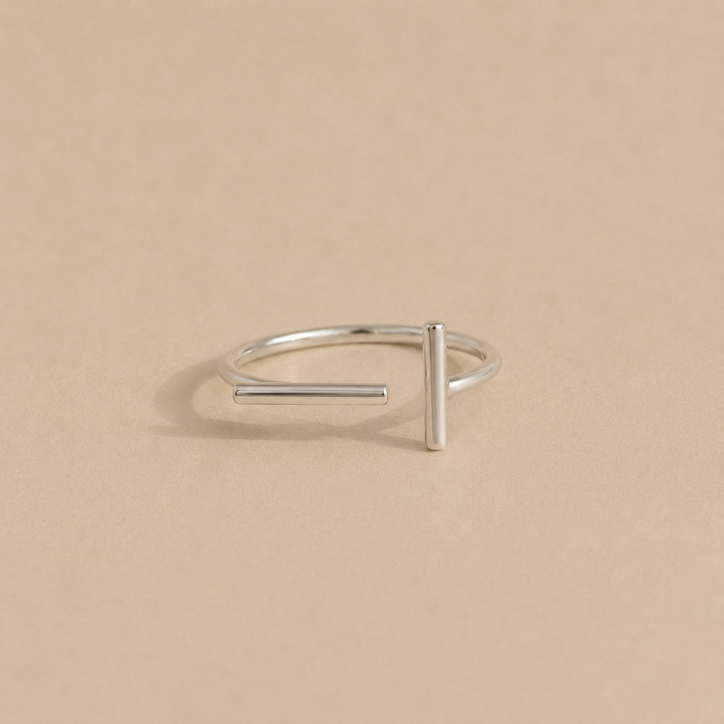 Akani ring handcrafted in solid 925 sterling silver geometrical open ring, featuring 2 vertical bars design by Ryã Atelier.